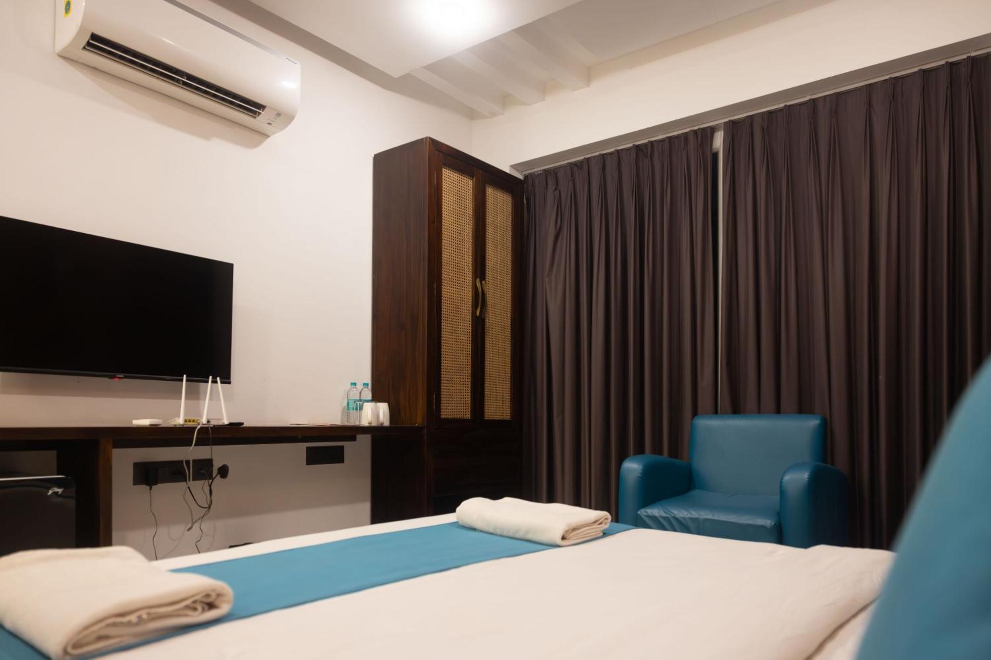 Downtown Hostels - อันจูนา ภายนอก รูปภาพ
