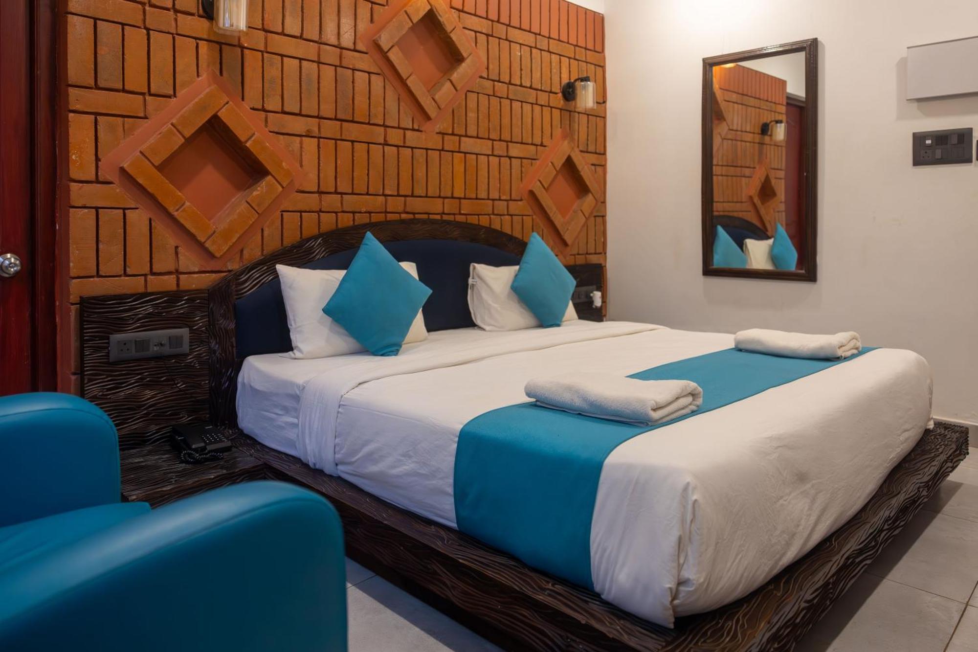 Downtown Hostels - อันจูนา ภายนอก รูปภาพ