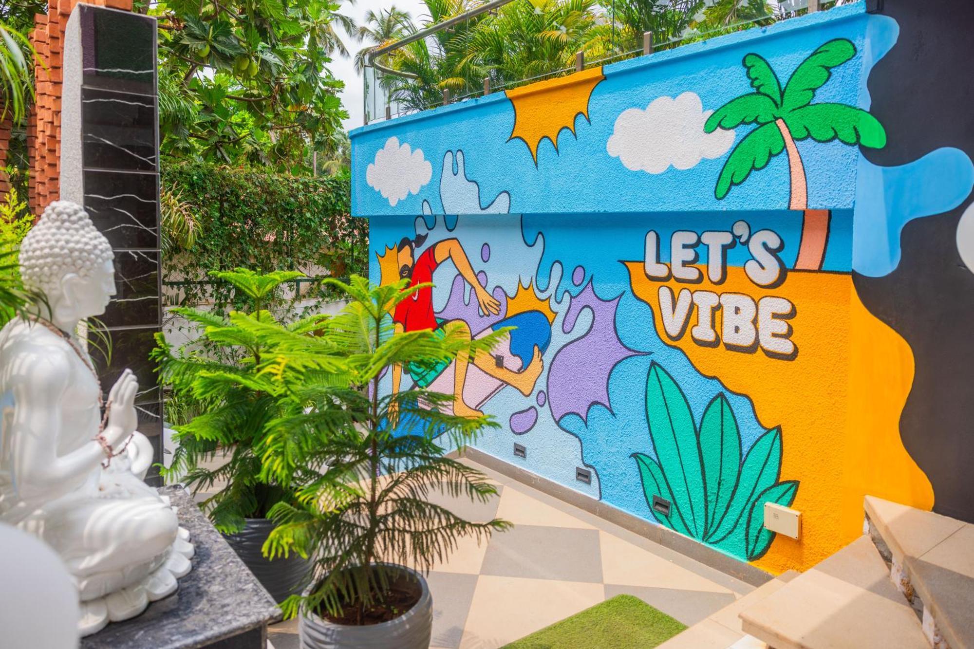 Downtown Hostels - อันจูนา ภายนอก รูปภาพ