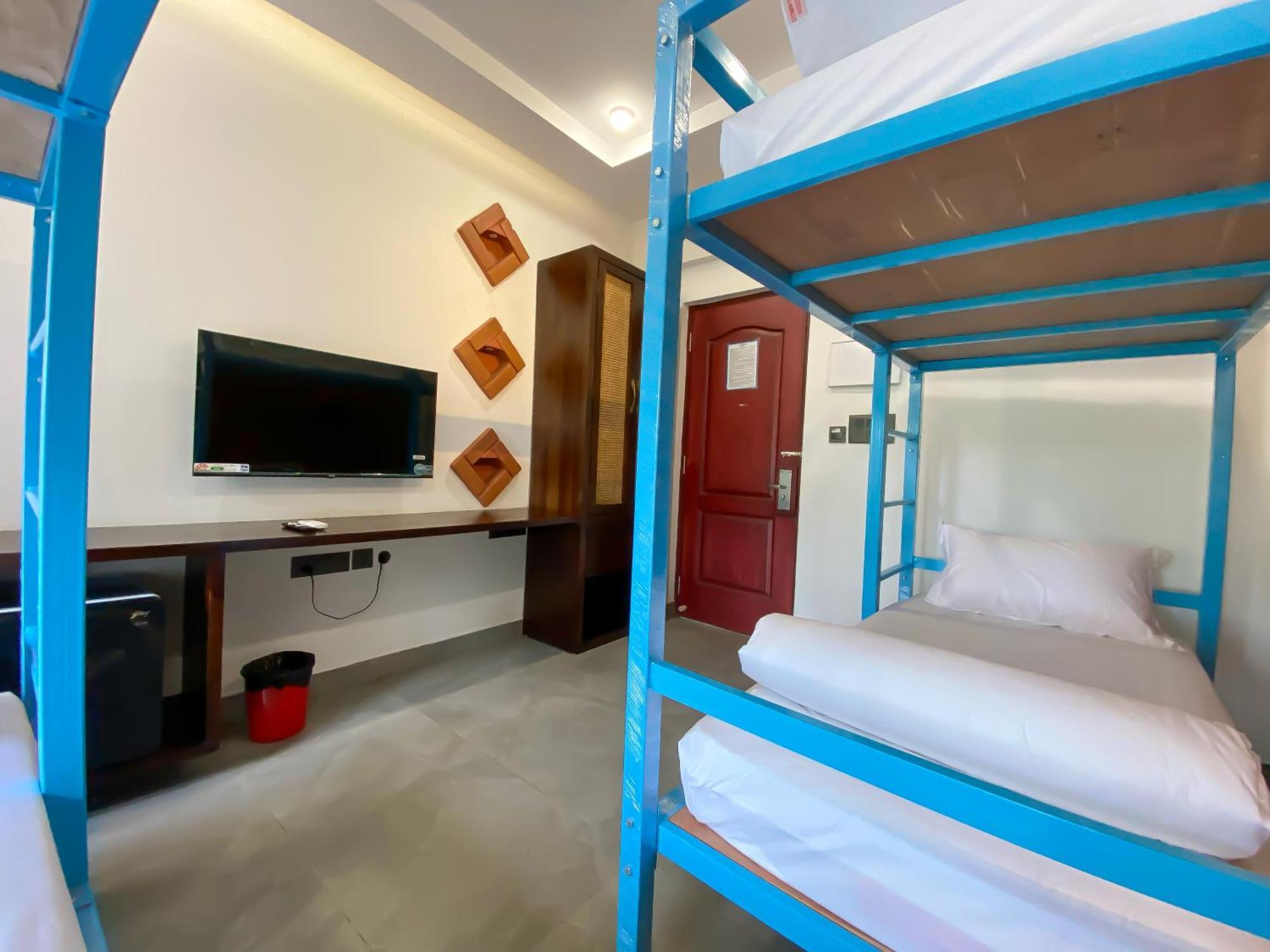 Downtown Hostels - อันจูนา ภายนอก รูปภาพ