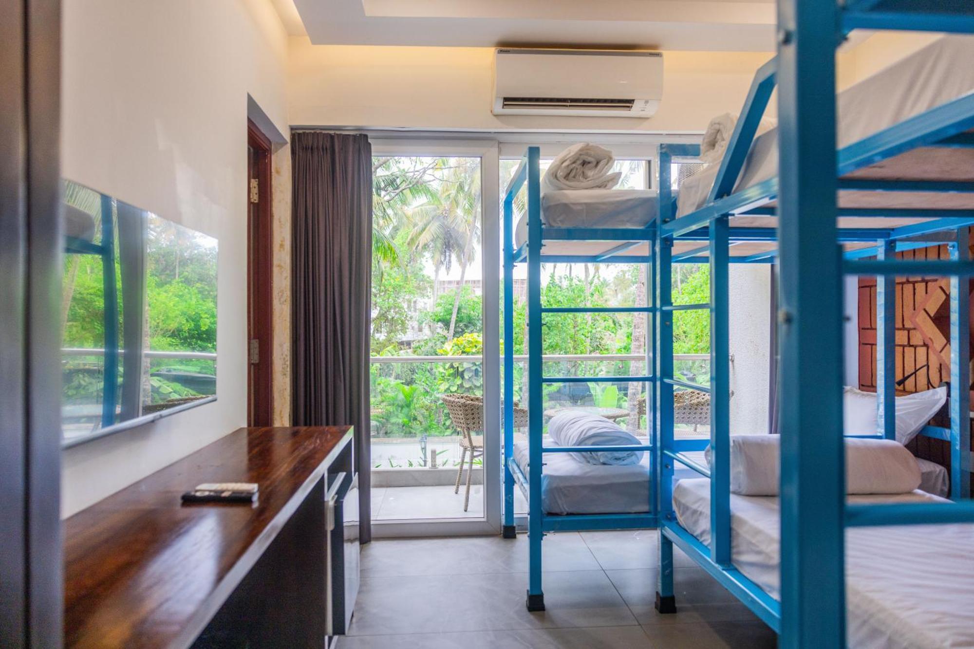 Downtown Hostels - อันจูนา ภายนอก รูปภาพ