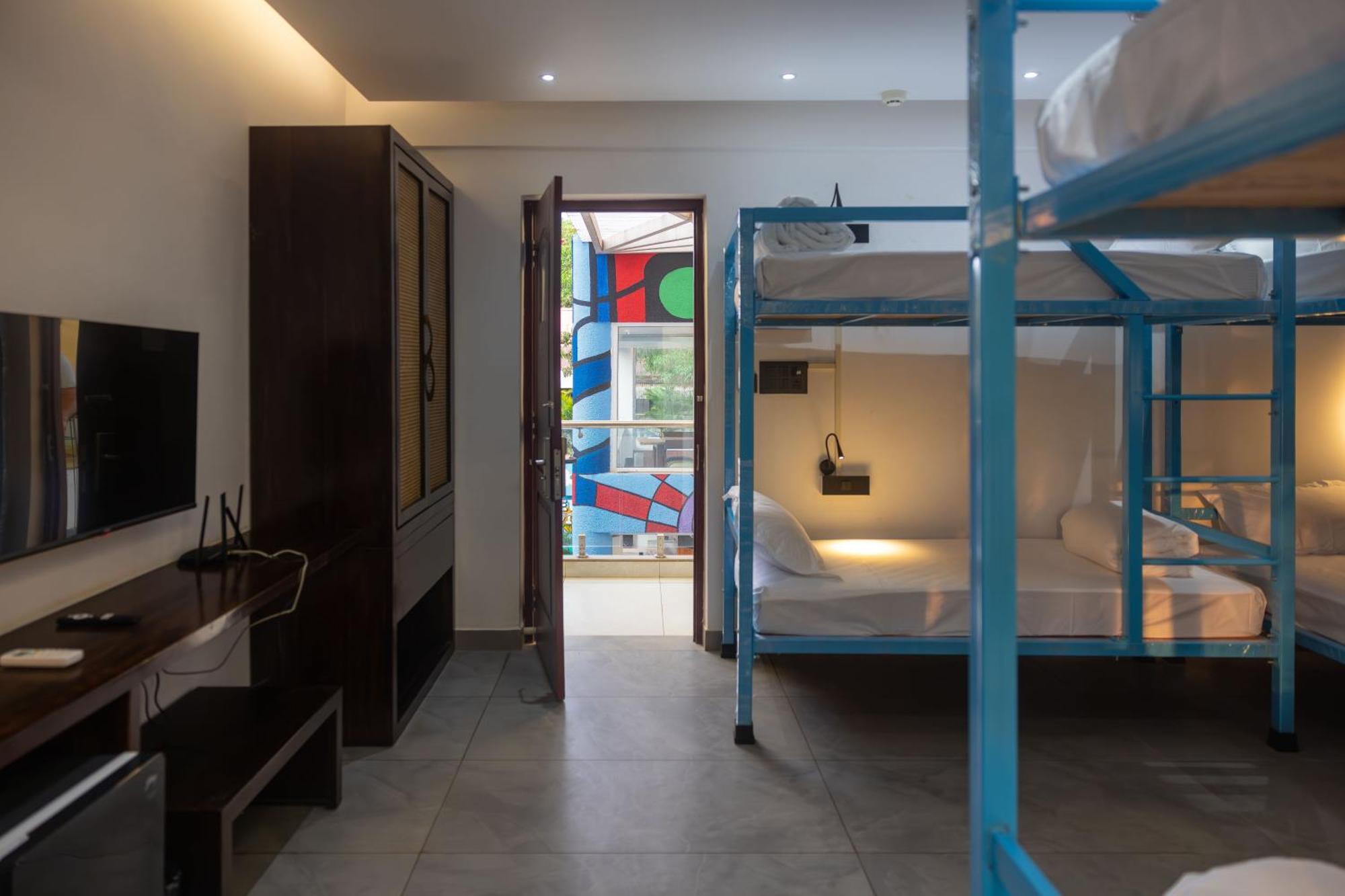 Downtown Hostels - อันจูนา ภายนอก รูปภาพ